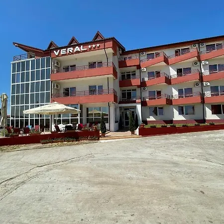 Veral La Mare ホテル コスティネシュティ