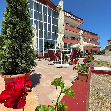 Veral La Mare ホテル コスティネシュティ